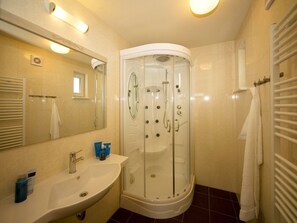 Villa | Bathroom - Villa With Private Garden (Bad Bentheim)