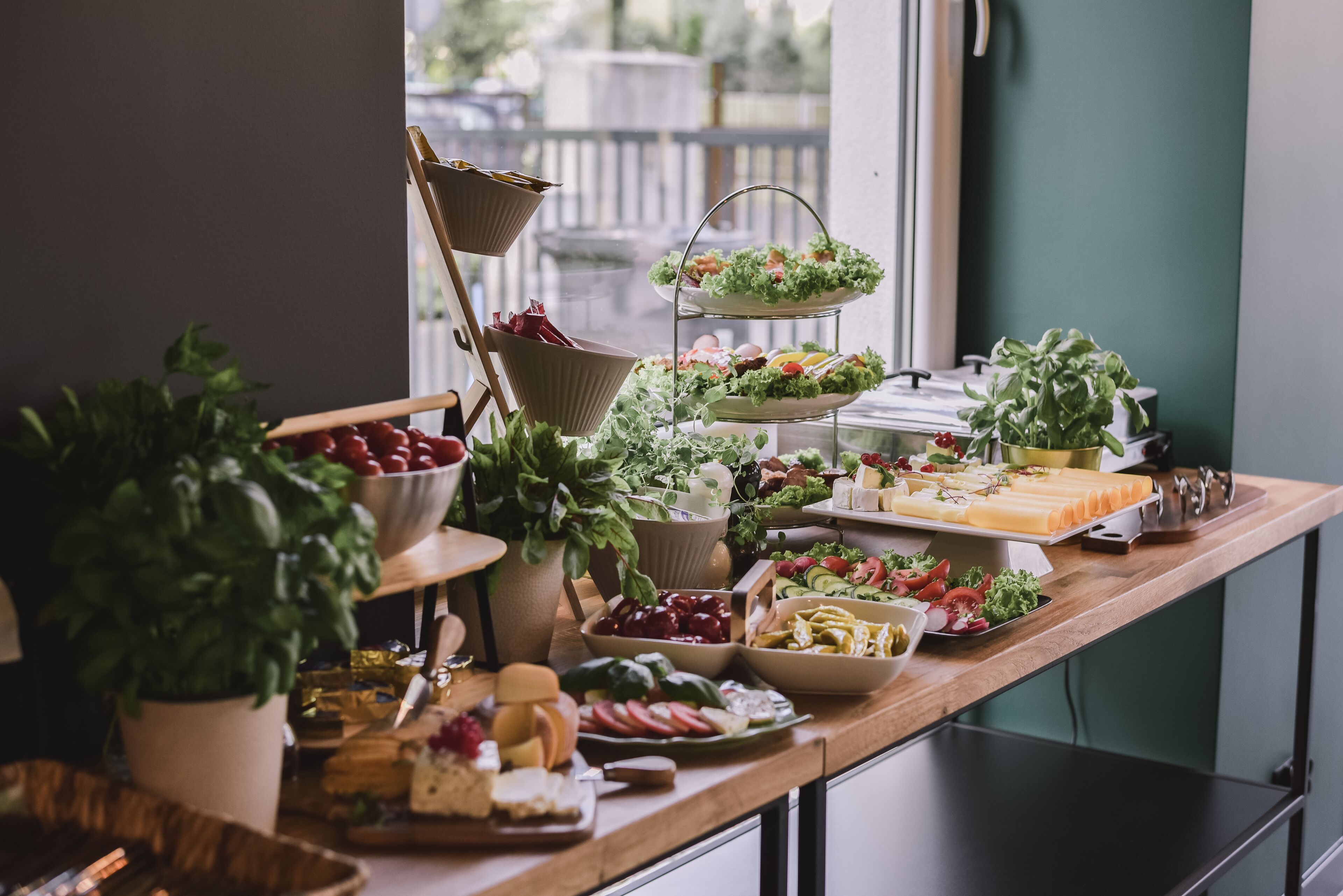 Daily cooked-to-order breakfast (PLN 45 per person)