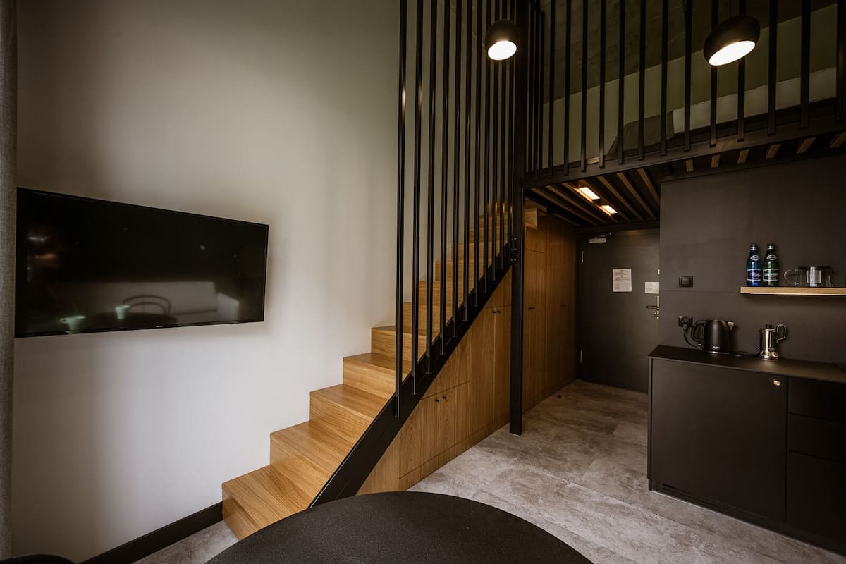 Executive Studio | Living room