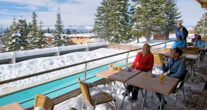 Cozy Apartment With a Balcony Located in Chamrousse