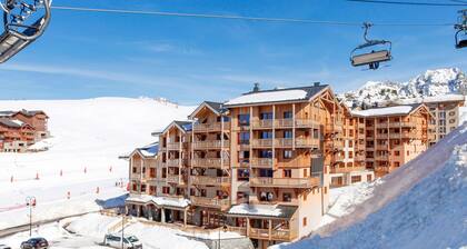 Chalet in Paradiski With Spa & Pool Access