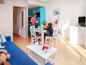 Apartment | Living room - Apartment in Cabourg Near Beaches (Cabourg)