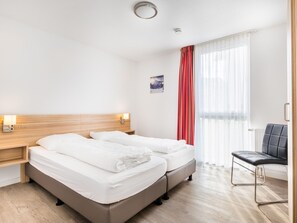 Apartment | 4 bedrooms, individually furnished, bed sheets - Spacious, Modern Apartment Near the Centre (Winterberg)