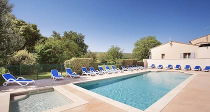 Comfortable Apartment With air Conditioning in the Luberon