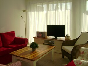 Villa | Living room - Villa in France With Private Heated Pool (Les Sables-d'Olonne)