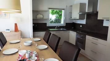 Biệt thự | Bếp riêng