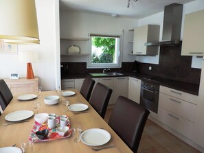 Villa | Private kitchen - Villa in France With Private Heated Pool (Les Sables-d'Olonne)