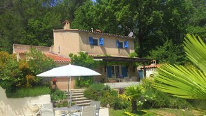 Exterior - Villa in Provence With Beautiful View, Walking Distance From Sillans-la-cascade (Sillans-la Cascade)