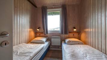 3 bedrooms, individually furnished, bed sheets