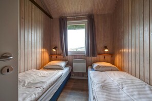 Bungalow | 3 soveværelser, individuel indretning, sengetøj