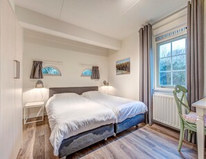 4 bedrooms, individually furnished