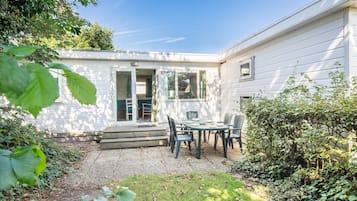 Rumah | Tempat makan outdoor