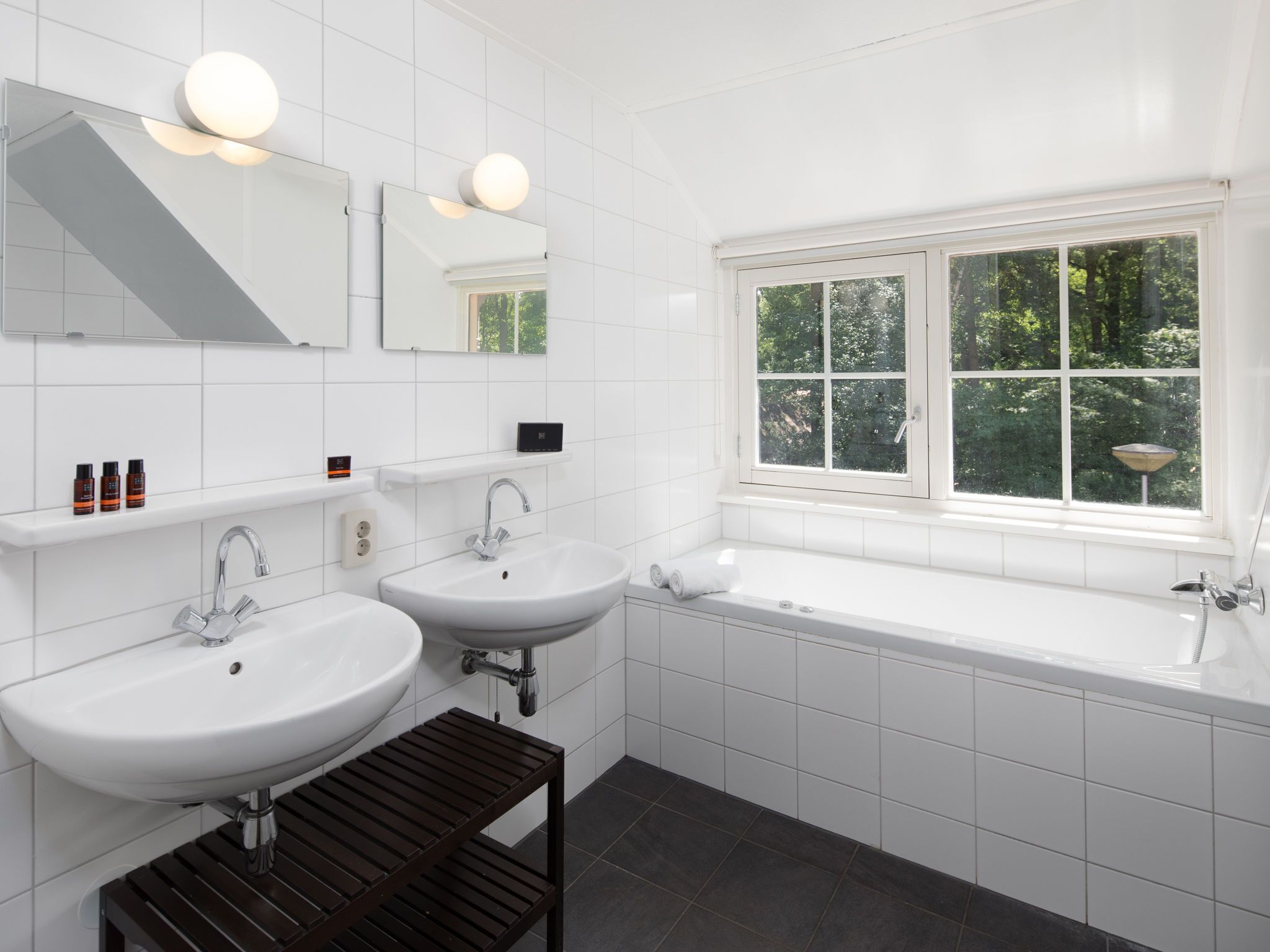 Bungalow | Salle de bain | Douche