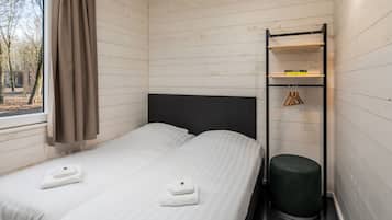 3 bedrooms, individually furnished, bed sheets