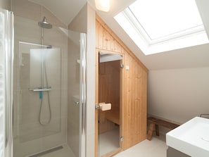 House | Bathroom