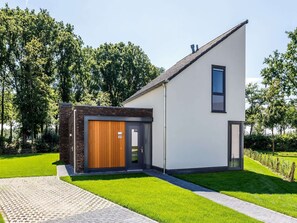 Exterior - Modern Villa With Wellness in Limburg (Roggel)