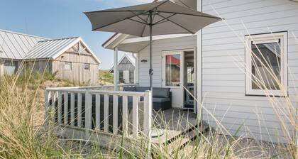 Thatched Villa With two Bathrooms Near the Beach