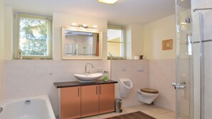 Unclassified image, 5 of 30, button - Large Holiday Home Consisting of two Units With a Nice View of the Edersee (Waldeck)