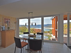 Apartment | Dining