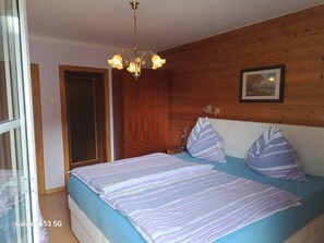 Apartment | 2 Schlafzimmer, individuell eingerichtet, Bettwäsche