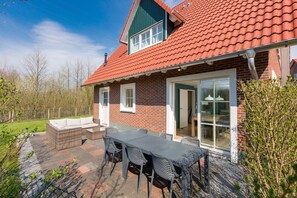 Villa | Balcony - Family Villa With Sauna (Bad Bentheim)