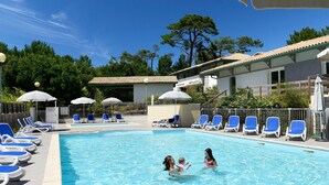 Pool - Apartment in France With Private Garden (Moliets-et-Maa)
