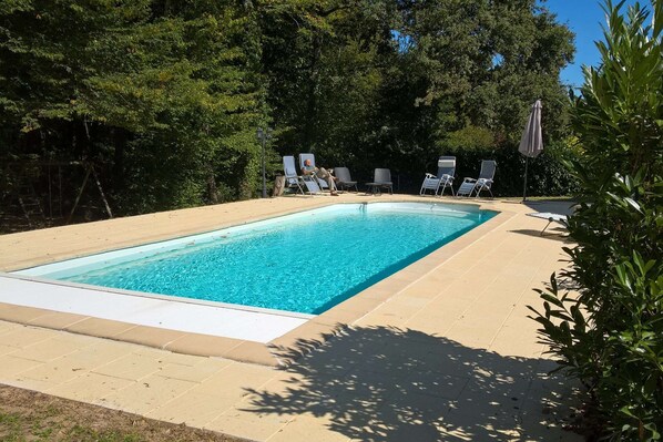 Piscine couverte, piscine extérieure