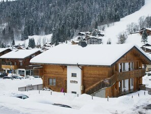 Exterior - Comfortable Detached House for 14 People at the Lively Les Gets (Les Gets)