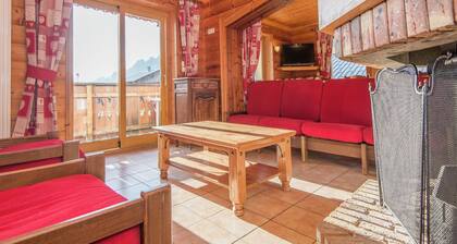 Comfortable Detached House for 14 People at the Lively Les Gets