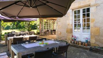 Cottage | Outdoor dining