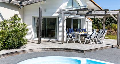 Villa in France With Private Pool & Garden