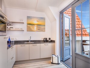 Apartment | Private kitchen - Luxurious Apartment With Dishwasher, 1 km. From the Beach (Koudekerke)