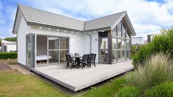 House | Outdoor dining