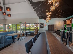 House | Dining - Spacious Holiday Home in Renesse near North Sea (Noordwelle)