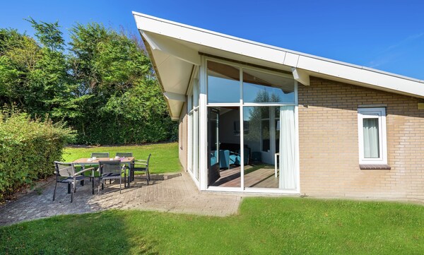 Restyled Bungalow With Dishwasher Near Cozy Domburg - Aagtekerke