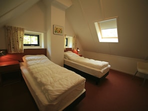 3 bedrooms, individually furnished - Detached Holiday Home With Dishwasher, in a Nature Reserve (Hooghalen)