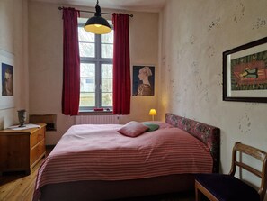 Apartment | 3 Schlafzimmer, individuell eingerichtet, Bettwäsche