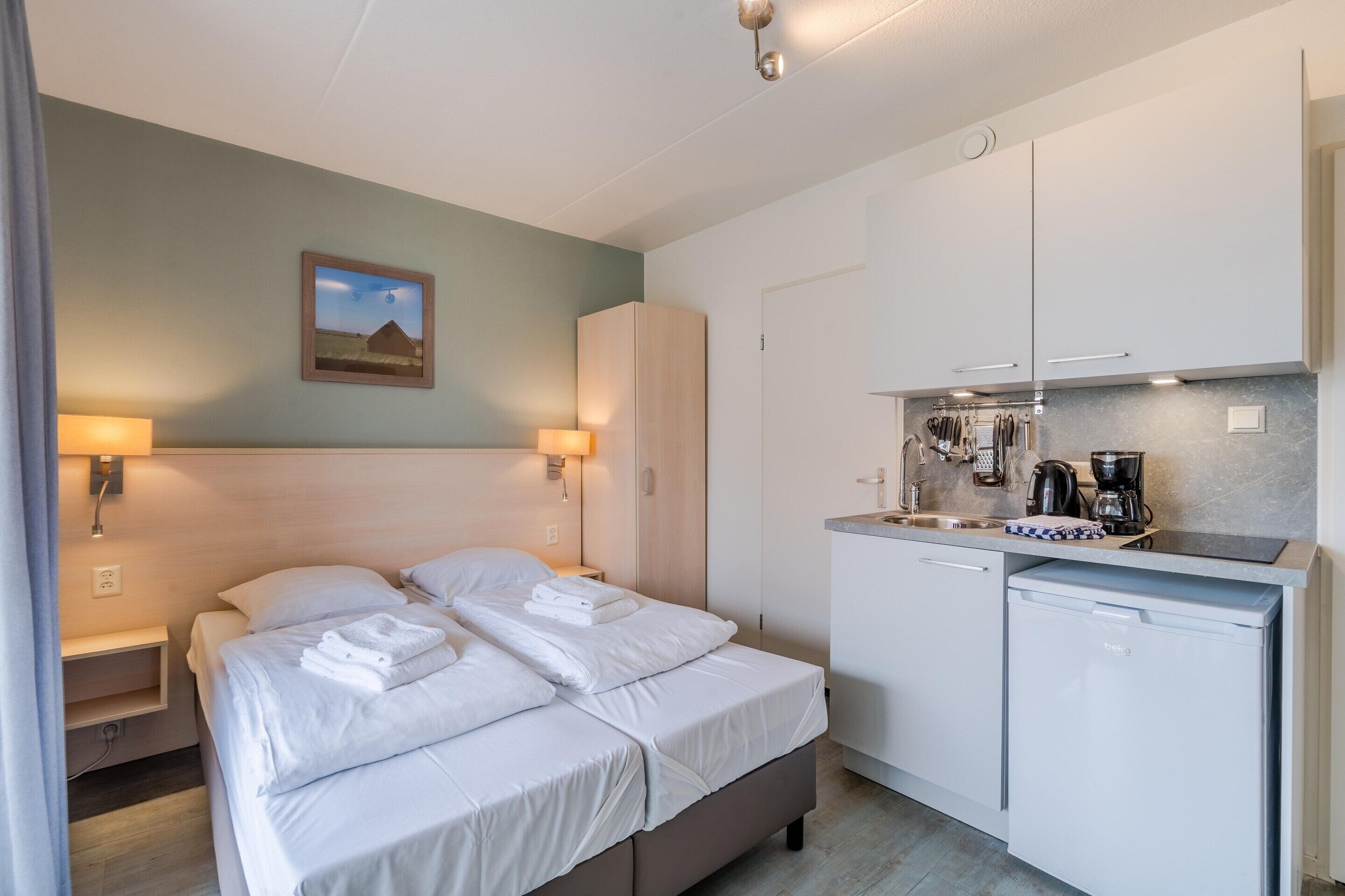 Individually furnished, bed sheets