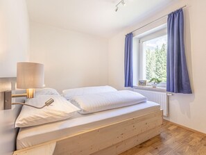 Apartment | 2 bedrooms, individually furnished, bed sheets - Cozy Apartment near Ski Area in Eisenerz (Eisenerz)