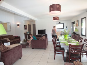 Dining - Nice Apartment With Wifi Located 2.5 km. From the Beach (Messanges)