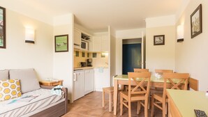 Dining - Beautyful House in Norman Style Near Deauville and Honfleur (Danestal)