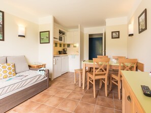 Dining - Beautyful House in Norman Style Near Deauville and Honfleur (Danestal)