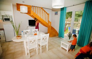Dining - Apartment in France Near the Beach (Saint-Brevin-les-Pins)
