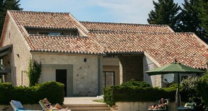 Double Gite on a Quiet Domain With Large Swimming Pool and a Park-like Garden