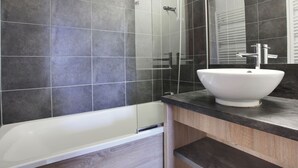 Chalet | Bathroom