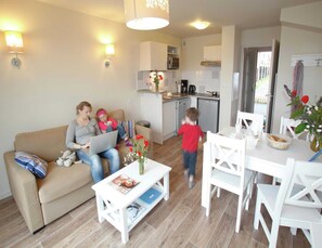 Living room - Relaxing Coastal Apt for 8 (Le Crotoy)