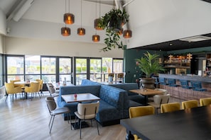 Bungalow | Dining