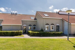 Bungalow | Exterior