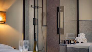 Villa | 3 bedrooms, individually furnished, bed sheets