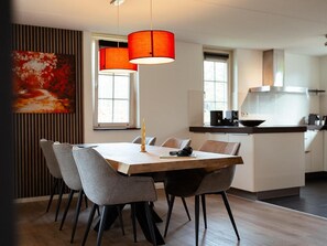 Villa | Dining - Detached Villa with Outdoor Fireplace near Veluwe (Voorthuizen)